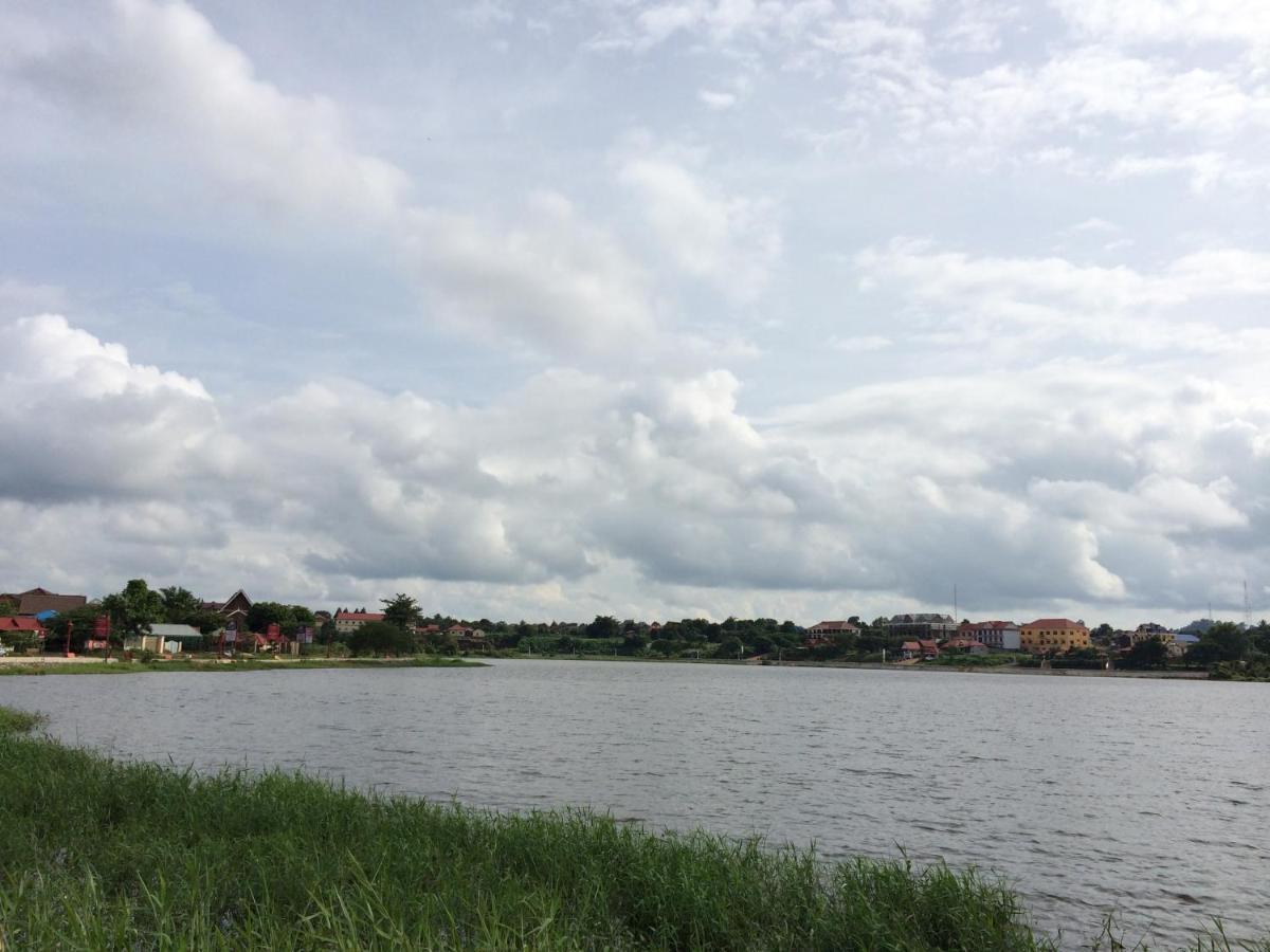 Green Plateau Lodge Banlung Bagian luar foto